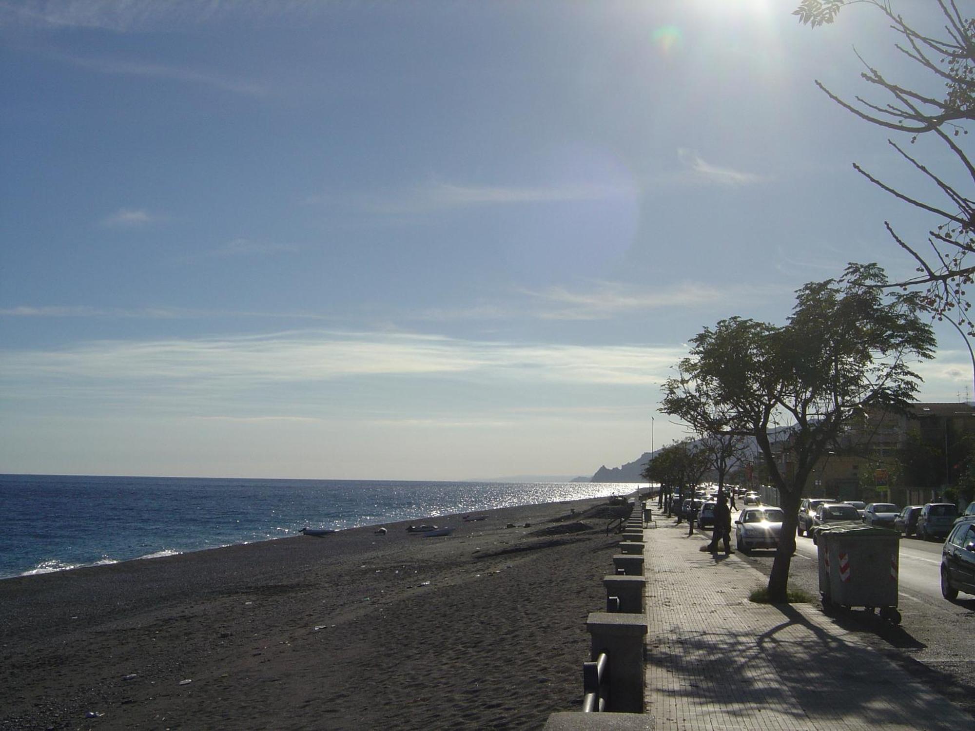 Mirone Apartment Fronte Mare Beachfront House Roccalumera Szoba fotó